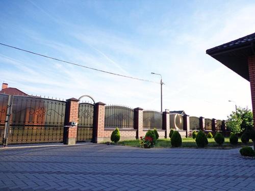 Фотография гостевого дома Поместье на Шафрановой