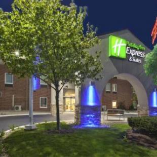 Фотографии гостиницы
Holiday Inn Express Hotel & Suites Benton Harbor, an IHG Hotel