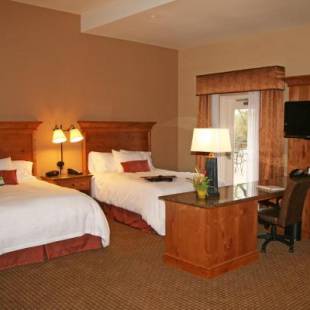 Фотографии гостиницы 
            Hampton Inn & Suites Buffalo