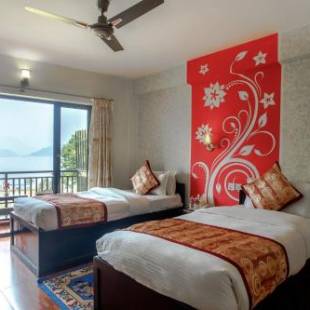 Фотографии гостиницы 
            Hotel Peace Plaza