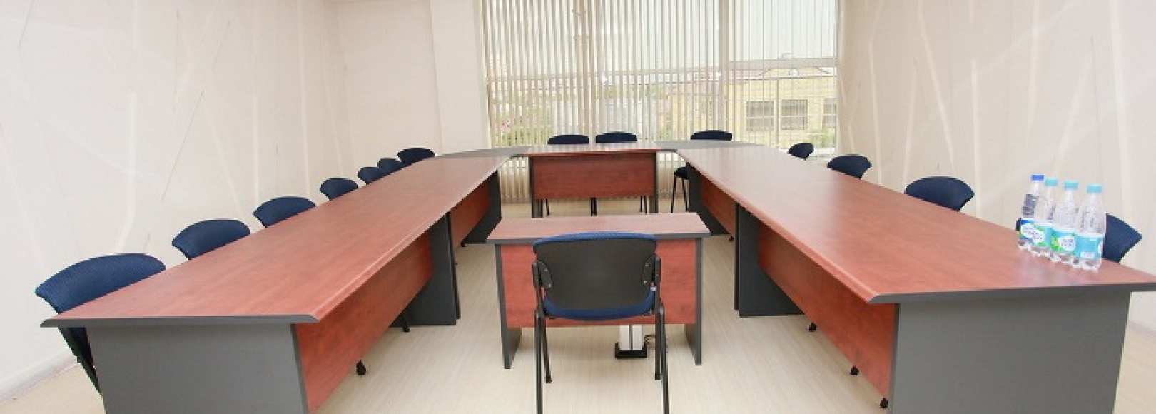 Фотография комнаты для переговоров Премьер