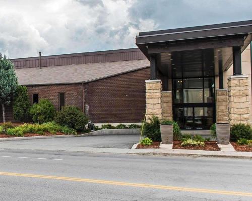 Фотография гостиницы Quality Inn & Suites & Conference Centre - Gatineau