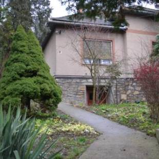 Фотографии гостевого дома
Vár-lak Vendégház