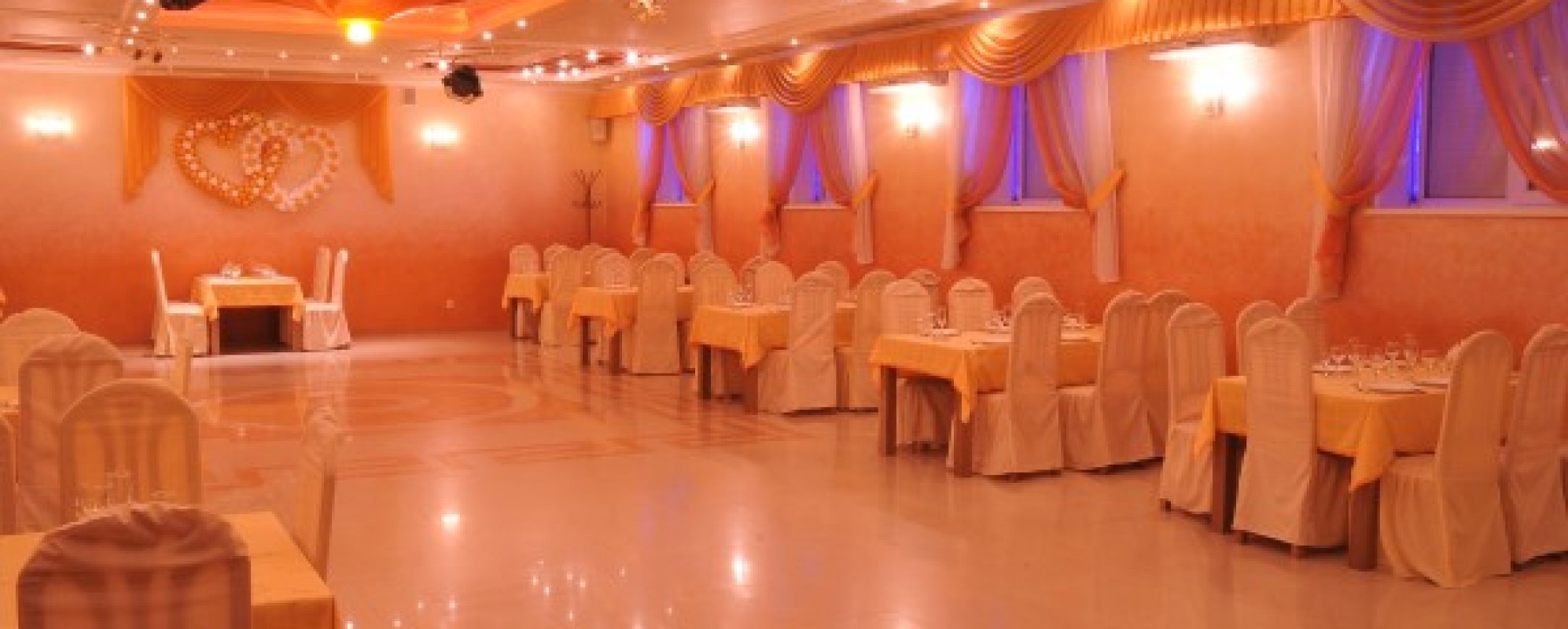 делис ростов-на-дону таганрогская улица 195. ресторан делинс ростов-на дону.