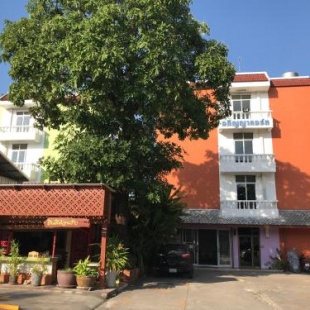 Фотография гостиницы Apinya Court