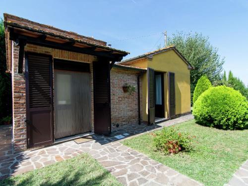 Фотография гостевого дома Peaceful Holiday Home in Montepulciano with Private Terrace