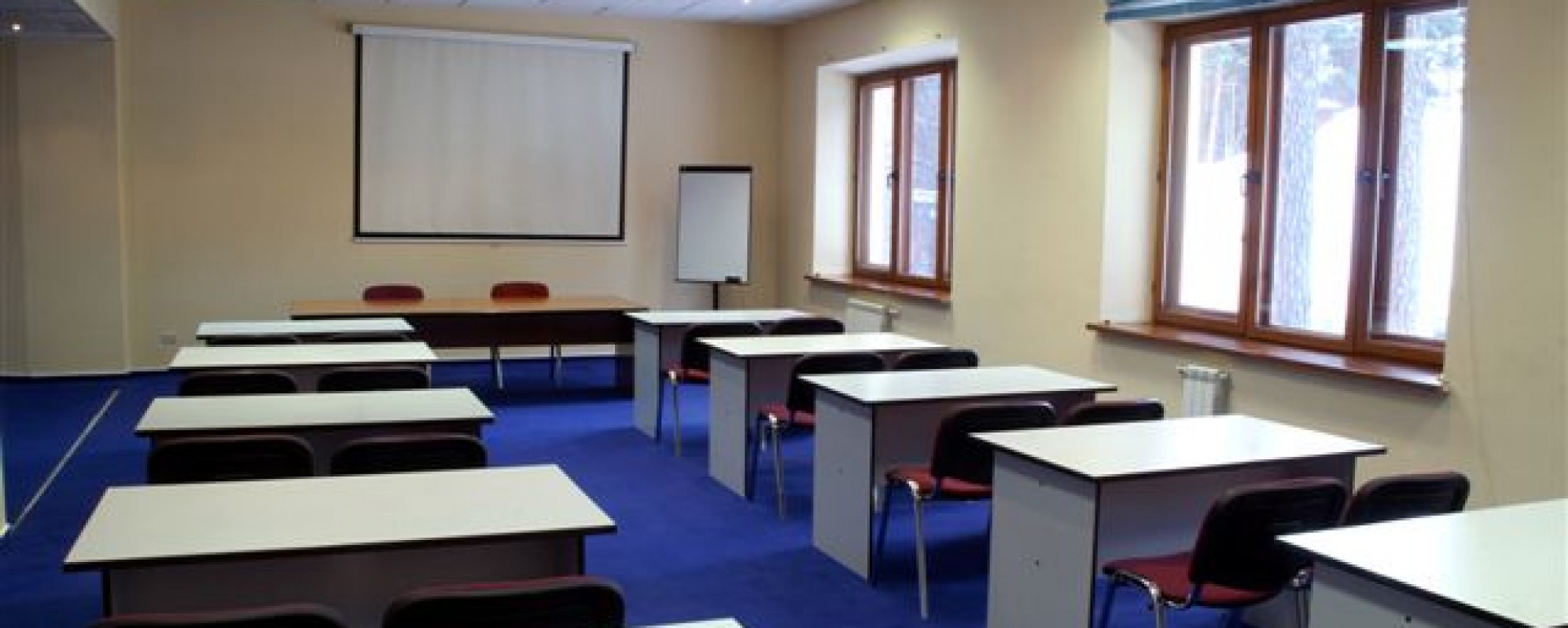 Фотографии конференц-зала Уральские Зори (на 150 человек)