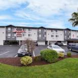 Фотография гостиницы Clackamas Inn and Suites