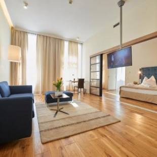 Фотографии апарт отеля
HiLight Suites Hotel