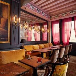 Фотографии гостиницы 
            Hôtel de Joséphine BONAPARTE