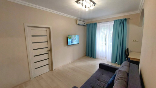 Фотографии квартиры
Апартаменты в Центре Севастополя на Советской 3