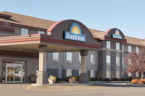 Фотография гостиницы Days Inn & Suites by Wyndham Thunder Bay