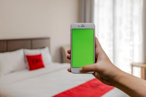 Фотография гостиницы RedDoorz Plus Syariah @ Hotel Boulevard Luwuk