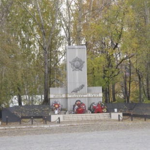 Фотография памятника Памятник Салдинцам, погибшим в годы Великой Отечественной войны