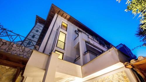 Фотография гостиницы The Strand Hotel