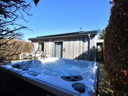 Фотография гостевого дома Luxurious Bungalow in Bullange with Jacuzzi