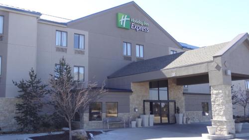 Фотография гостиницы Holiday Inn Express Hotel Kansas City - Bonner Springs, an IHG Hotel