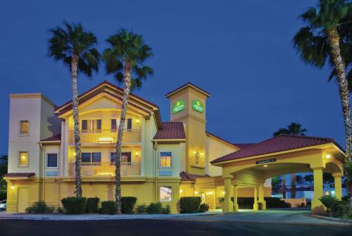 Фотография гостиницы La Quinta by Wyndham Tucson Airport