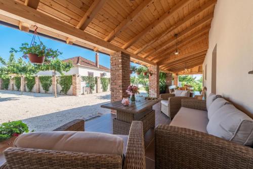 Фотография гостевого дома VILLA NAVITA AUGUSTINUS with pool