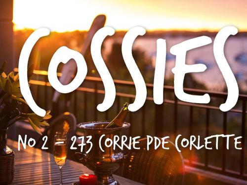 Фотографии гостевого дома 
            Cossies', 2/273 Corrie Parade - stunning views & air conditioned