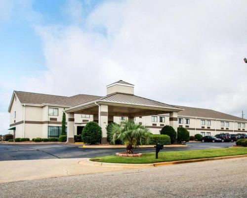 Фотография гостиницы Quality Inn Prattville I-65