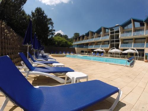 Фотография гостиницы Hotel Logis Lacotel