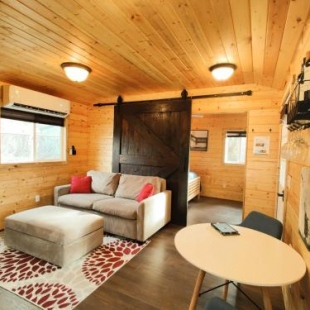 Фотография гостевого дома The Base Camp