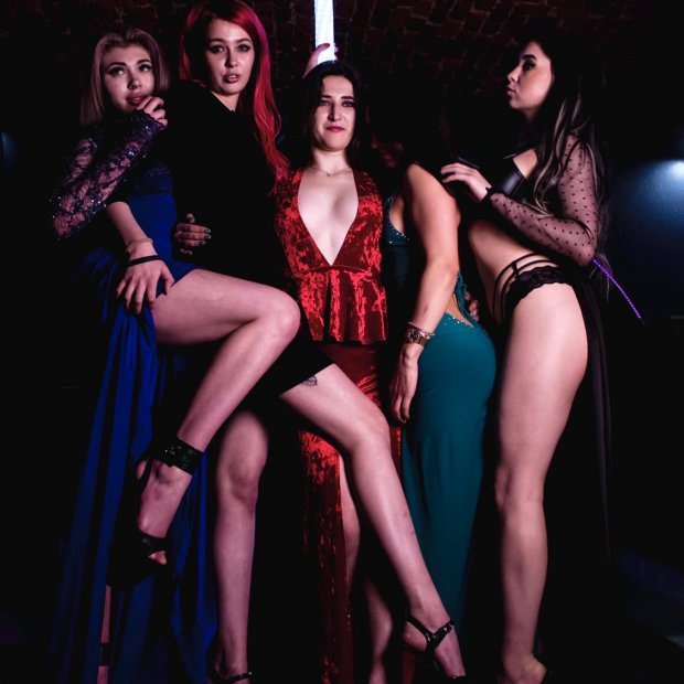 Фотографии стриптиз-клуба
Velvet Touch