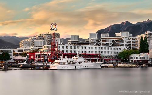 Фотография гостиницы The Lonsdale Quay Hotel