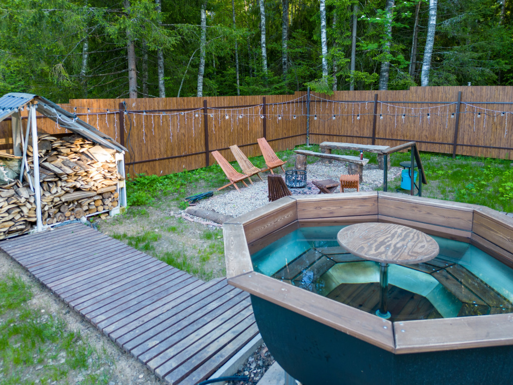 Фотография Коттеджа Частный Дом Уютный в Лесу с Чаном