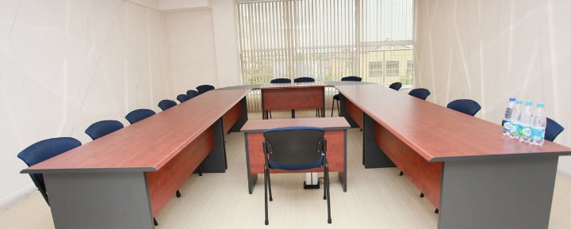 Фотографии комнаты для переговоров Премьер