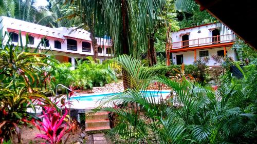 Фотография гостиницы Believe Surf & Yoga Lodge Santa Teresa