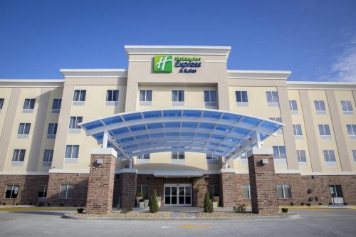 Фотография гостиницы Holiday Inn Express and Suites Edwardsville, an IHG Hotel