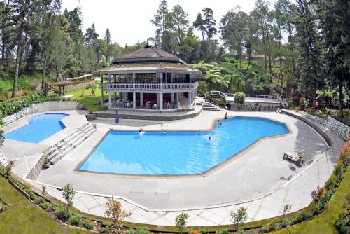 Фотографии гостиницы 
            Rudang Hotel & Resort Berastagi