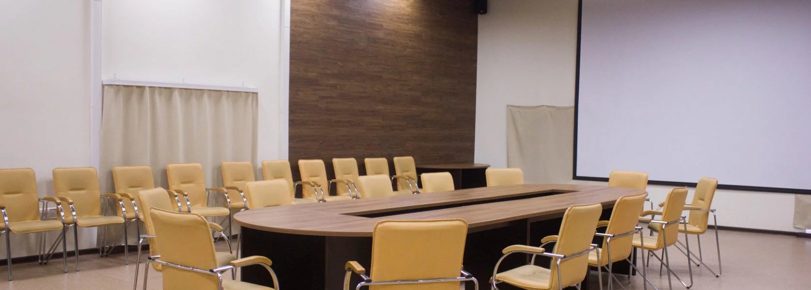 Фотография комнаты для переговоров Переговорная комната СМГ