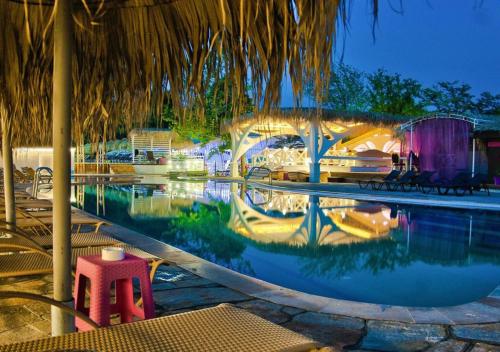 Фотография гостиницы Elinor Complex