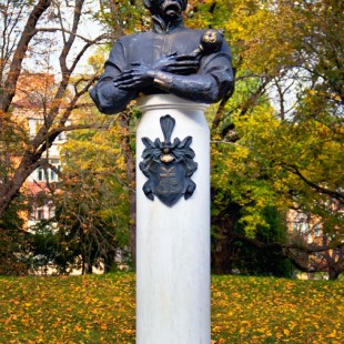 Фотография Памятник гетману И. Мазепе