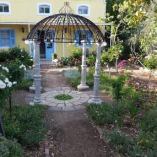 Фотографии гостевого дома
Shades of Provence