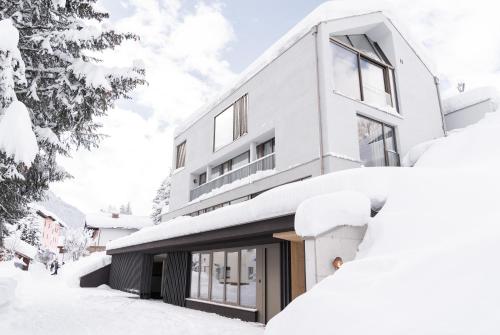 Фотографии апарт отеля
Omaela Apartments