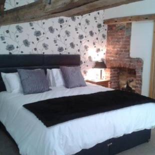 Фотографии мини отеля 
            The Bear