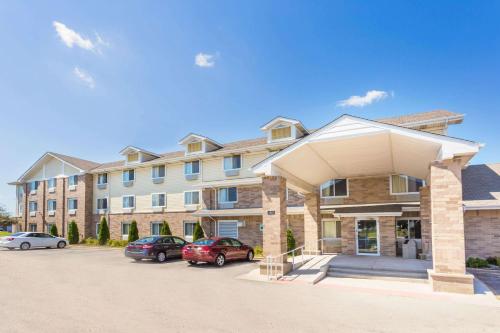 Фотография гостиницы Super 8 by Wyndham Joliet I-55 N/Chicago