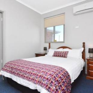 Фотографии гостиницы 
            Eyre Hotel