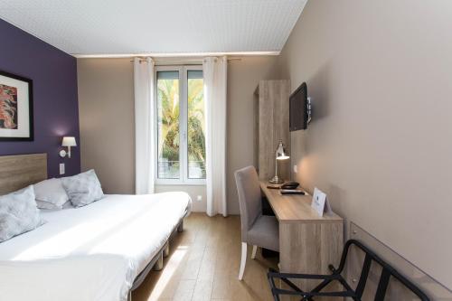 Фотография гостиницы Hôtel Le Petit Castel