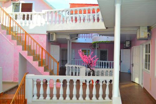 Фотография апарт отеля Pink house (Розовый дом)