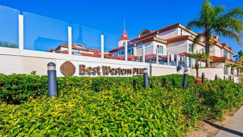 Фотография гостиницы Best Western Plus Suites Hotel Coronado Island