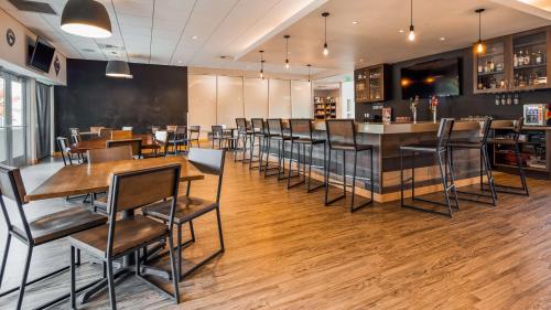 Фотография гостиницы Best Western Plus Peppertree Nampa Civic Center Inn