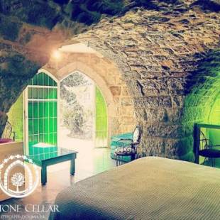 Фотография гостевого дома Stone Cellars