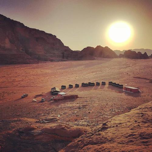 Фотографии кемпинга
Wadi Rum Sky Tours & Camp