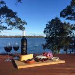 Фотография гостевого дома The Basin Waterfront