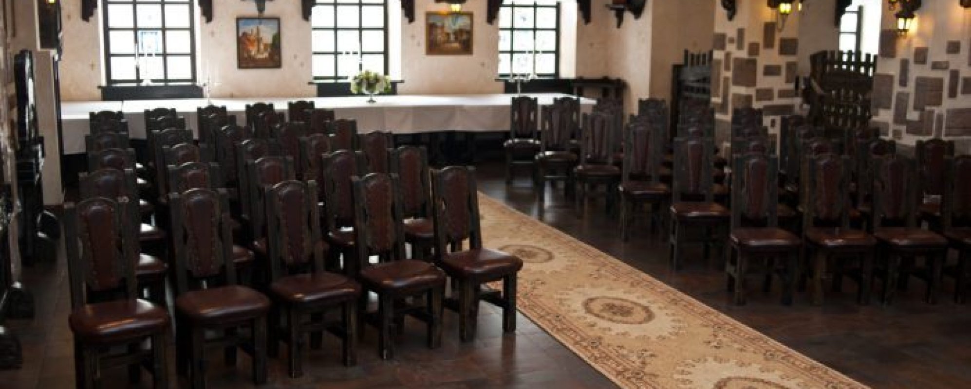 Фотографии конференц-зала Средневековый зал